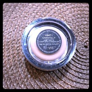 Nars soft matte concealer in chantilly